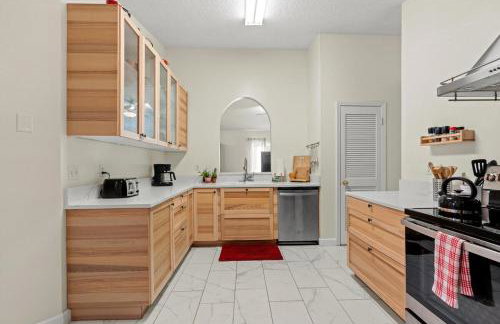 3br 2bath near Town Center - Photo 2