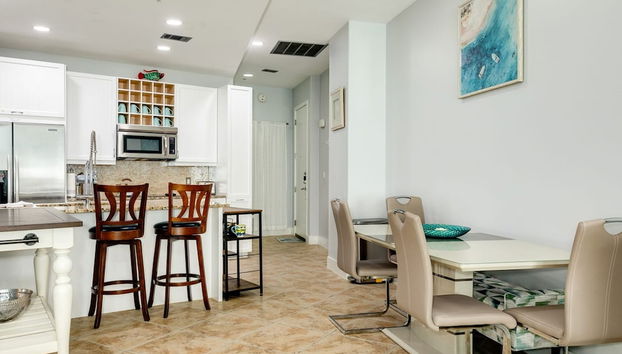 Warm and Welcoming Views at Diamond Beach - Foto 5, Habitación