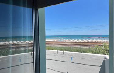 vistamare con terrazzi, giardino e parcheggio - Foto 2