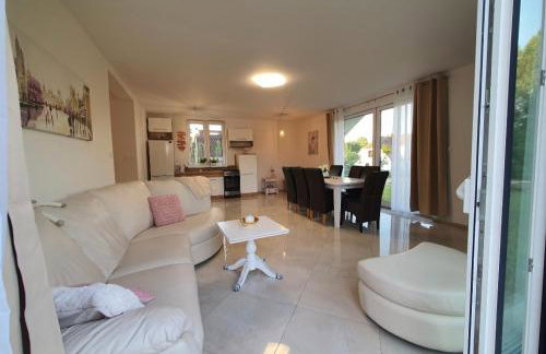 Dom wczasowy , nad jeziorem z możliwością wędkowania do 7 osób - Foto 13