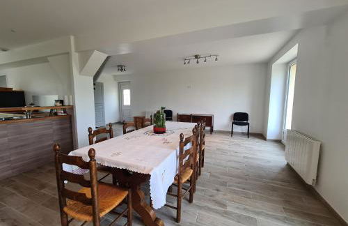 Maison tranquille avec jardin, proche Châteauroux, 4 ch., 3 sdb, terrasse, barbecue, parking - FR-1-591-358 - Photo 24