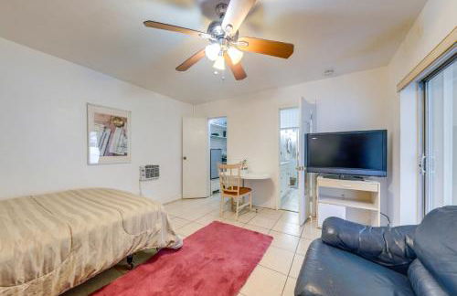 8 Mi to Beach! Miramar Guest Suite with Pool Access - Photo 10