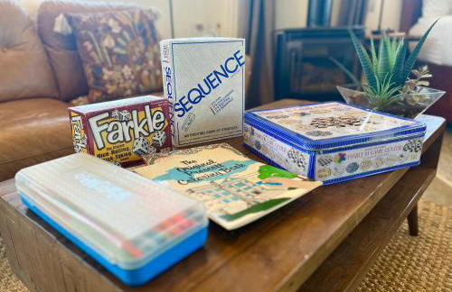 Eagles Nest Casita Luxury king memory foam bed feather pillows & duvet Amazing views, private balcony, Great location & Dog friendly - Foto 27