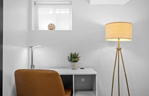 luxury 2 bed 2 bath apt with free parking - Foto 15