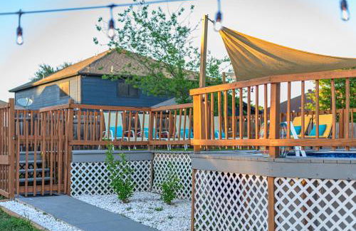 Luxury 5BR House with Pool by SeaWorld & Lackland - Foto 76