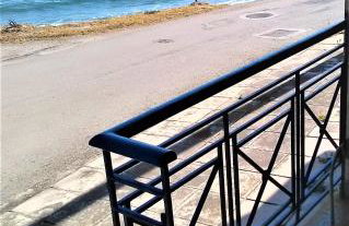 MODERN GROUND FLOOR APARTMENT ON the PEBBLES - Foto 4