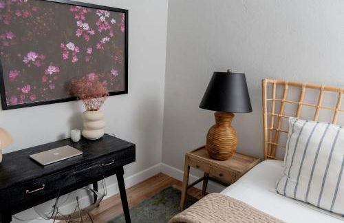 Quiet Convenient and Modern Haven - Foto 18