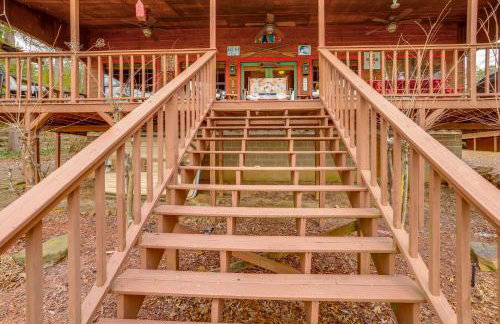 Deck and Fire Pit Waterfront Cabin in Greers Ferry! - Foto 20