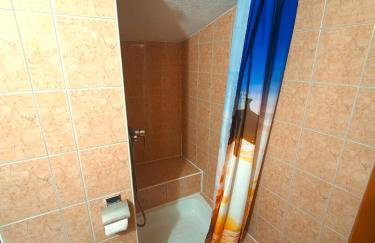 Apartments Turan Centrally Located with Free Parking - Photo 21