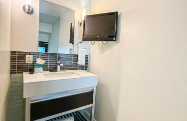 Stylish 2BR Loft with Top-Tier Amenities - 104 - GL - Foto 11