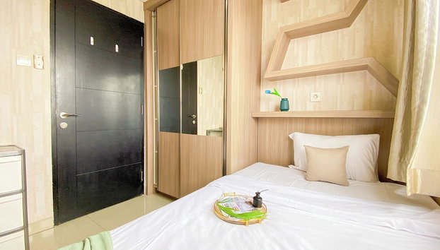 Homey and Comfort Stay 2BR at Paramount Skyline Apartment - Foto 5, Habitación