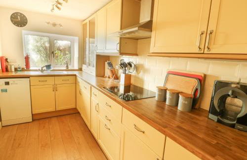 Bryn Teg Cottage - Photo 10