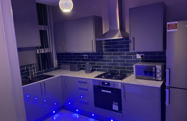 1 Bed Flat - Sleeps 2 - Hot Tub - Parking - Wifi - Foto 4