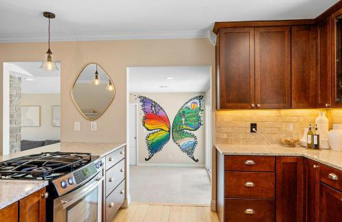 Happy House Getaway - Pool, Hot Tub & Wine Country - Foto 7