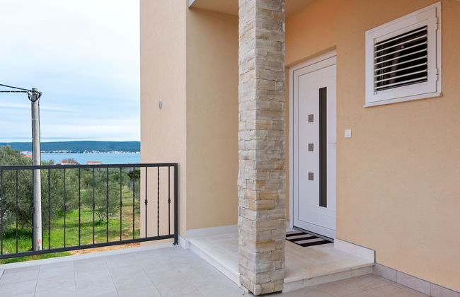 Simplistic Apartment in Neviđane near Sea - Foto 2