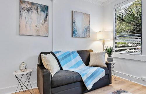 Chic 1BR Pineapple Pad Near Ocean and Pool - Foto 15