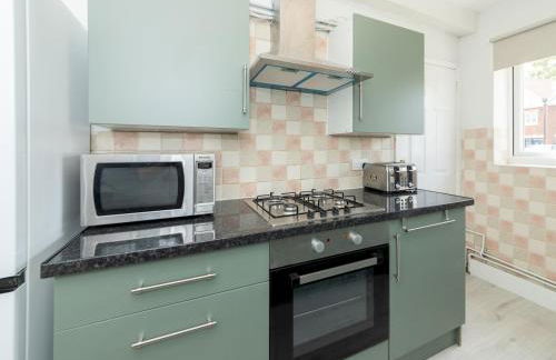 2BDR Peaceful Ground Floor Apartment Free Parking - Pass the Keys - Foto 8