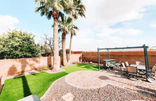 Luxury Pool Home! Amazing Back Yard Oasis - Foto 2