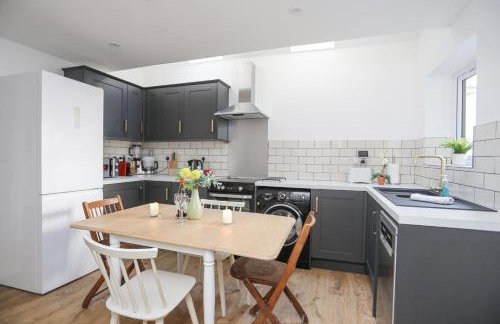 4 Ty Person - Photo 11