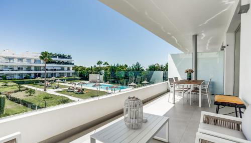 Bel Air Estepona - Modern 2BR Apartment With Terrace, Pool and Close To The Beach - Photo 2, Garden, sunbed, Garden view