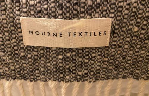 The Old Gallery - Charming Coastal Escape For Two - Photo 26