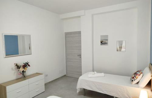 Close to the sea and 10 minutes from the airport - Foto 11