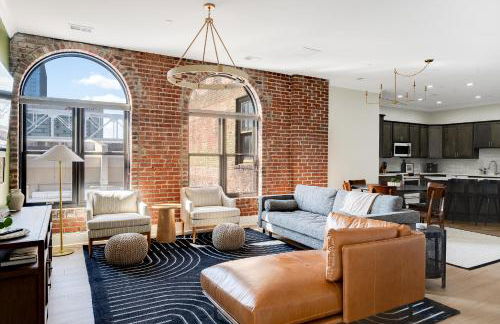 Top Floor Penthouse at the Historic Levy Building - Foto 1