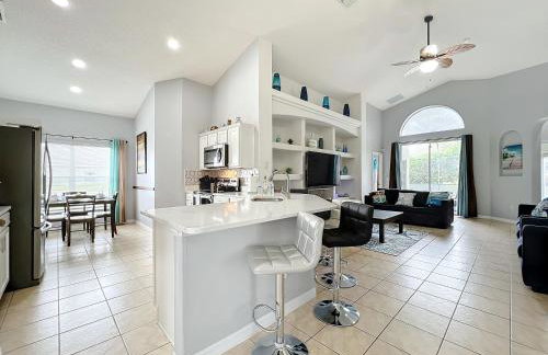 Beach Theme Vacation Pool Spa Home Mins to Disney - Foto 28