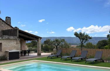 Les Juliens - Foto 1