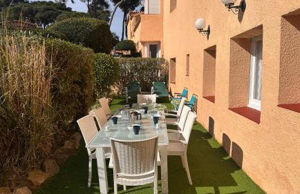 Apartamento con jardín a 11 metros de la playa. B1. - Foto 48