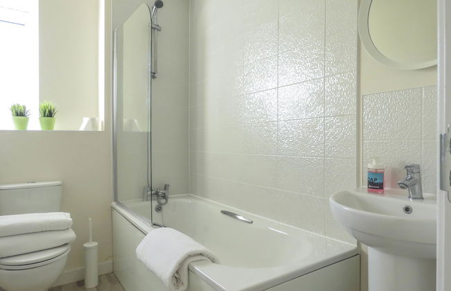 Tudors eSuites Birmingham Townhouse Private Garden Free Parking - Foto 24