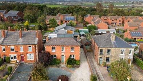 Thrushley Cottage in Wakefield - sleeps 7 - with roof terrace - Foto 4