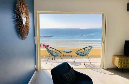 T3 FRONT de mer dernier étage vue mer Petit havre de paix pour vos vacances Emplacement unique vue mer panoramique à 180 degrés pour ce T3 en face de la plage front de mer vue sur les iles 5 et dernier étage avec ascenseur - Foto 5