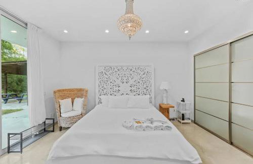 Floral City Oasis - Pool, BBQ Area & Forest View - Foto 16