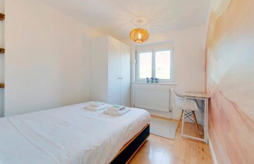 Pass the Keys Modern & Spacious 1 Bed Terrace with Free Parking - Foto 22