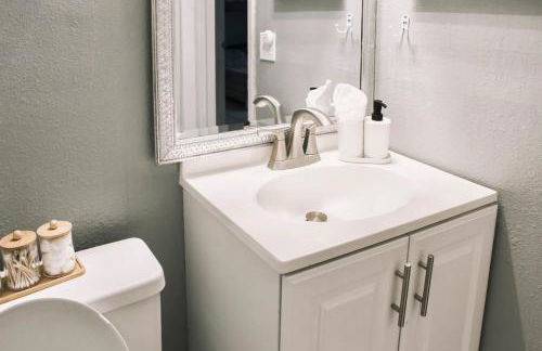 Charming Modern Valrico Getaway - Pets Welcome - Foto 16