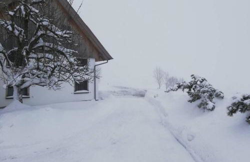 5Sterne Ferienwohnung im Fachwerk mit Bergblick in Alleinlage und großem Garten, Infrarotkabine - Foto 52