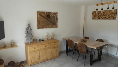 le chalet Cerdan - classé 3 étoiles - 5 personnes - 2 chambres- parking -garage-jardin-WIFI-rénové en 2023 - Foto 4