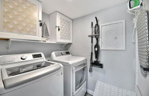 Stay Awhile Condo Minutes to Beach with Pool - Foto 18