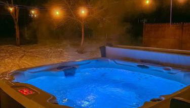 Luxe Spa Cabin: Hot Tub + Sauna + Fire - Foto 2