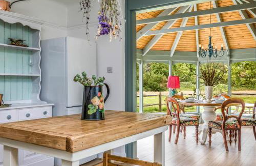 Pretty Three Bedroomed home near the Beach - Pass the Keys - Foto 6