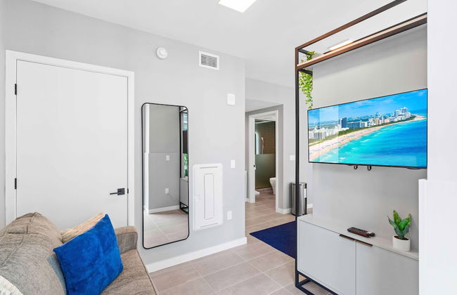 Modern High-Rise Condo with Pool/Gym, in Central DT MIAMI! - Photo 74