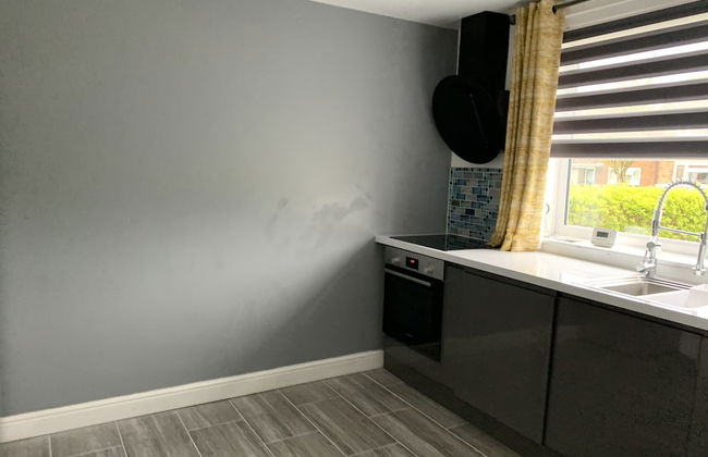 House - Sleeps 5, Parking & Private Garden - Foto 6