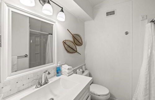 Oceanfront Bliss and Resort-Style Fun! Galveston Gem - Foto 19