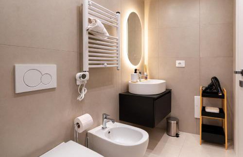 Elegantis Aventino Charming Flat with Private Terrace - Colosseo, Metro and Circo Massimo Nearby - Photo 6