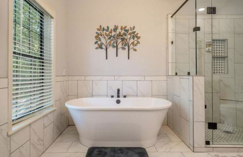 Luxury Rock Creek Cabin w Deck by Lake Hamilton - Foto 3