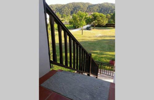 Bright, Beachfront Apartment with free parking and garden - Photo 14