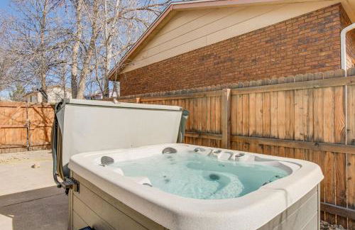 6 Mi to Dtwn Arvada Home with Hot Tub and Yard - Foto 3