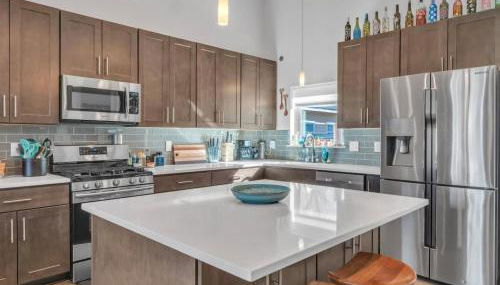 15 Min to Downtown with Backyard & Parking - Foto 2