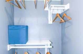 Lucky Charm 4 Bedroom Mid-City Apartment - Photo 14